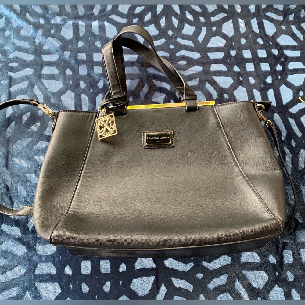 Effortlessly Chic, Versatile And Vegan Christian … - image 2